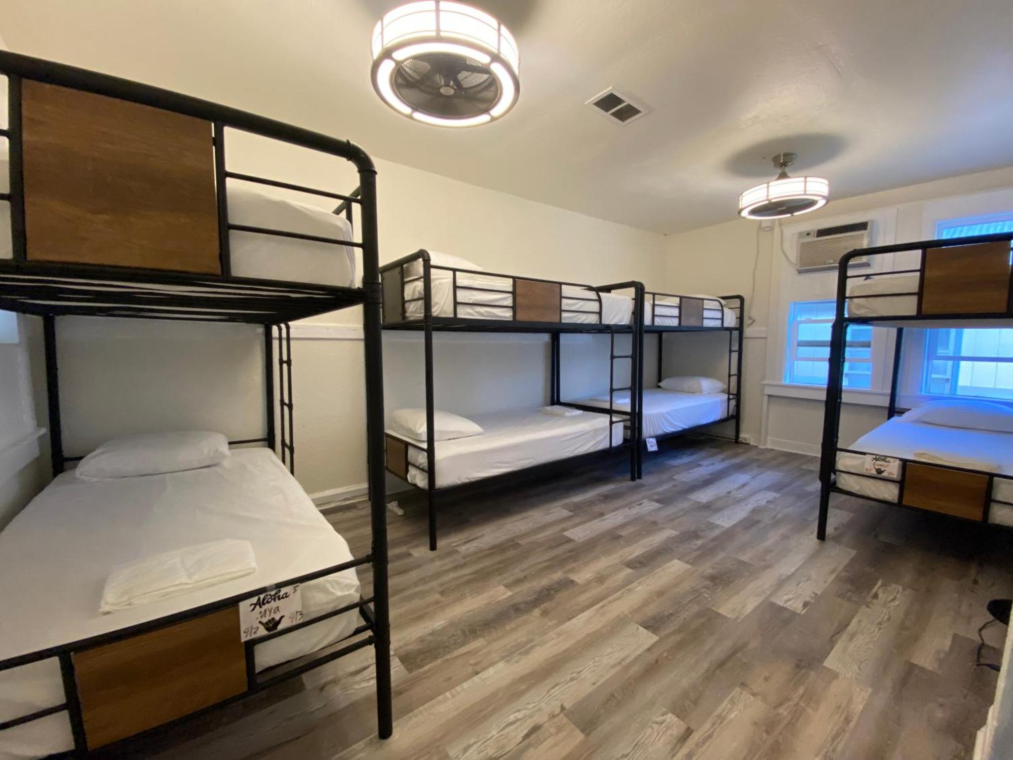 Howzit Hostels Wailuku Buitenkant foto