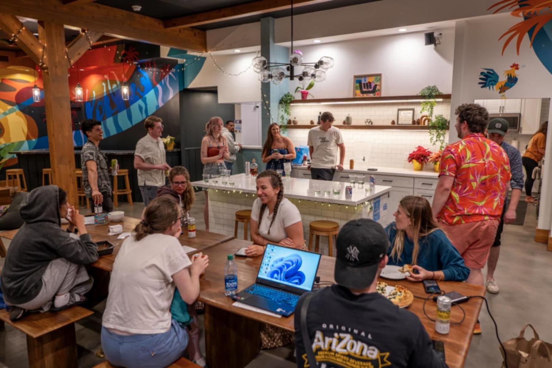 Howzit Hostels Wailuku Buitenkant foto
