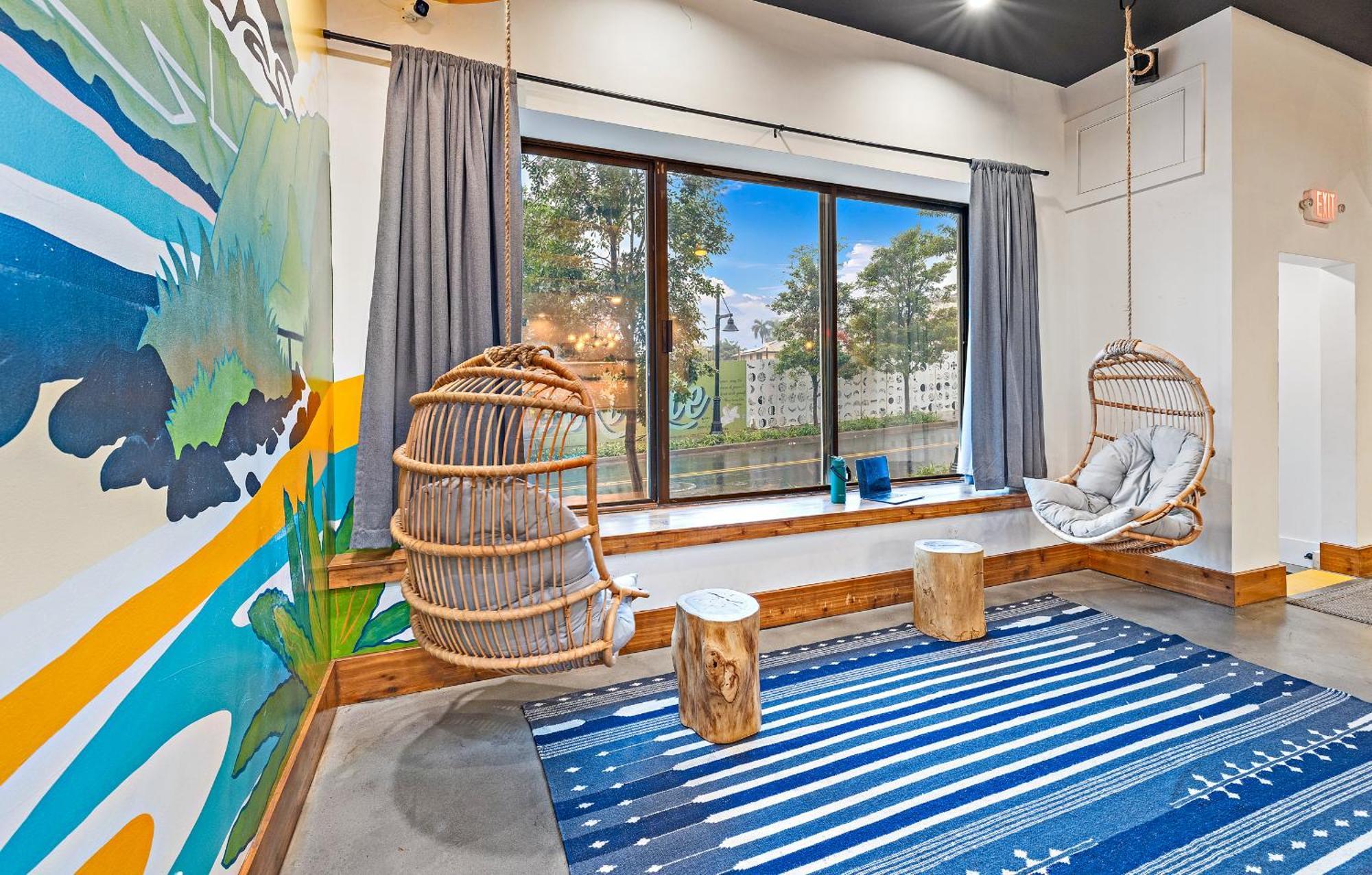 Howzit Hostels Wailuku Buitenkant foto