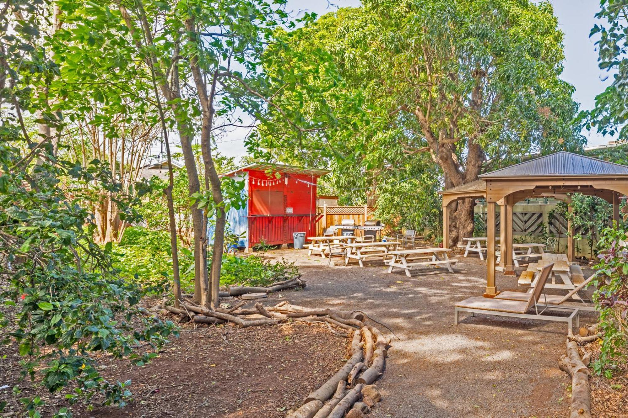 Howzit Hostels Wailuku Buitenkant foto
